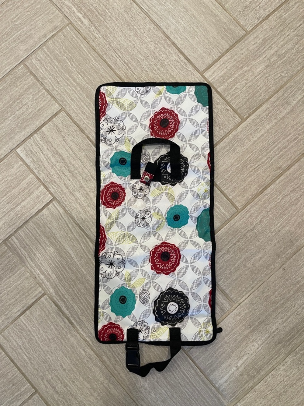 Thirty-One Floral Pattern Foldable Travel Organizer - Picture 5 of 5